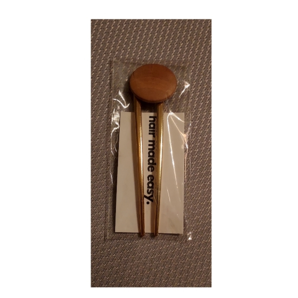 Button Hair Fork